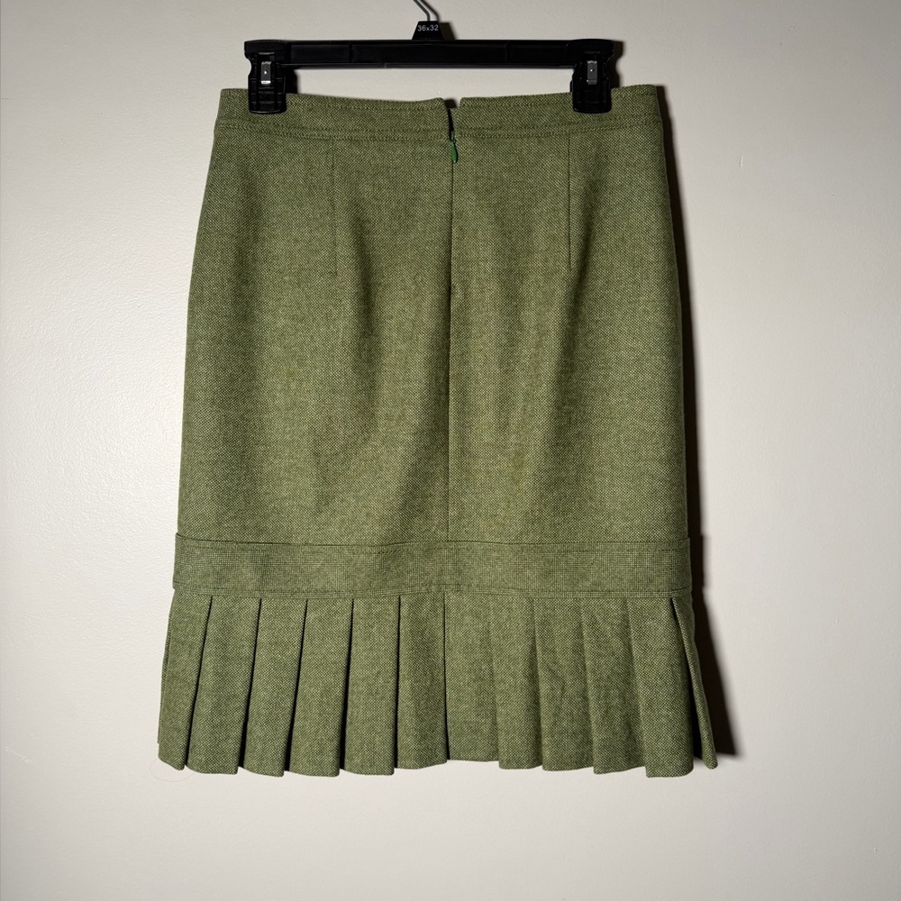 Vintage Weekend MaxMara Olive Green Pencil Skirt with Pleated Hem - Picture 2 of 5